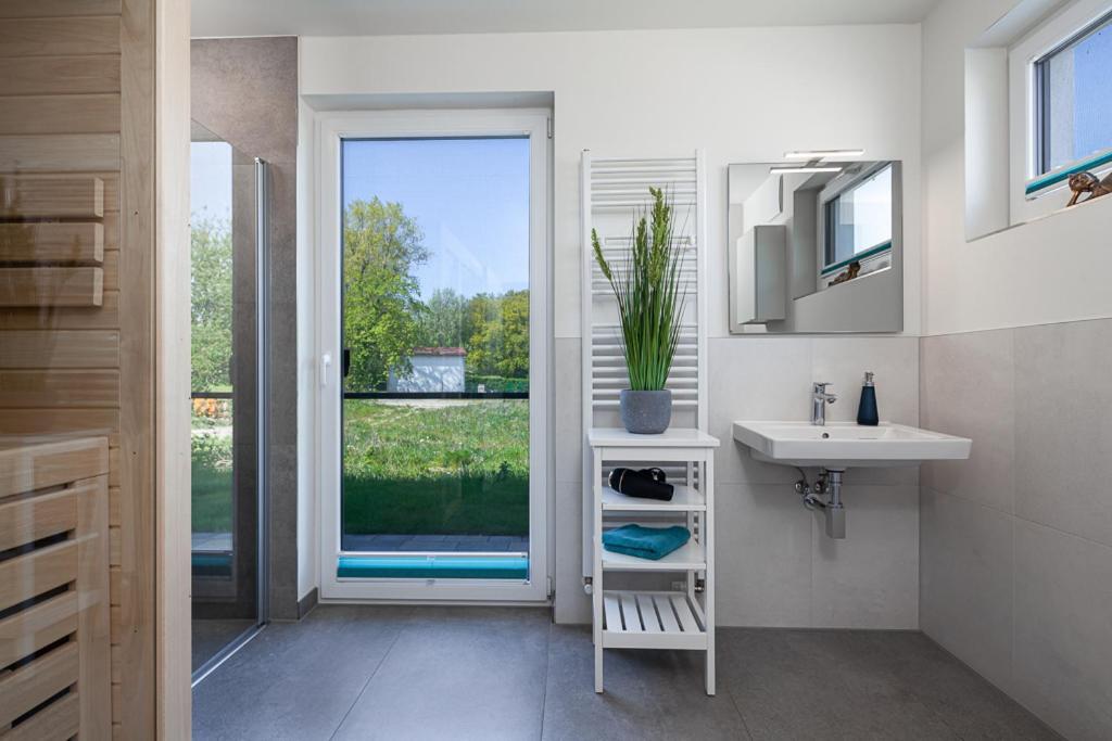 Ferienhaus Ruegen-Relax Trent Exterior photo